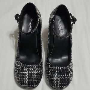 "SKETCHERS" WOMEN'S WEDGE HILL SIZE 10